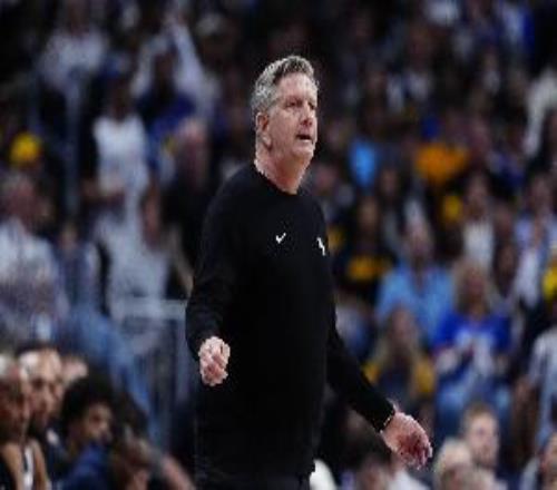 记者：怎么看今天双方罚球数是30对30芬奇：下一个问题