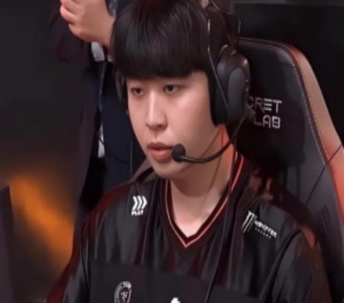 Kanavi：我认为LPL是矛LCK是盾最近矛经常断但随时可能反转局势