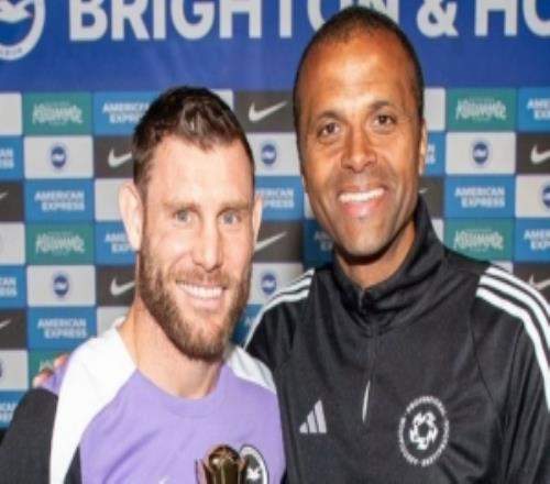 PFA向40岁米尔纳颁发纪念奖杯，祝贺其打破英超历史出场纪录