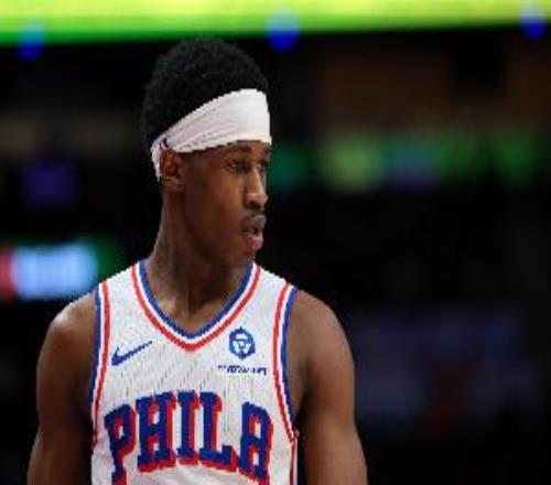 探花郎！埃奇库姆半场13中8轰下20分7板三分6中4