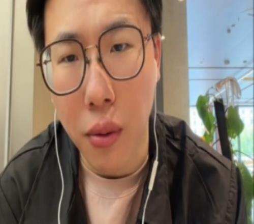 解说：湖人对火箭都2比0了就想看看去丰田中心乌度卡有啥调整