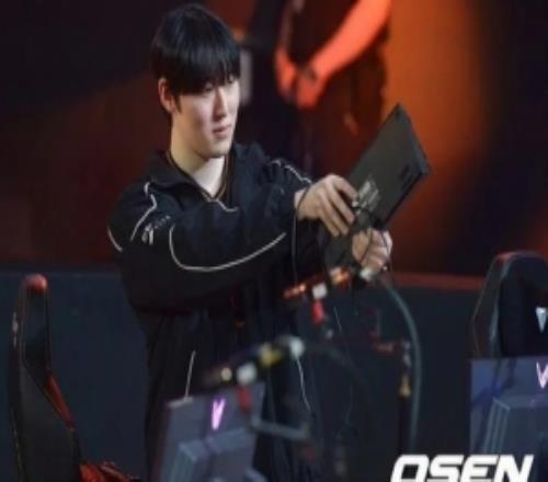 Zeka：看到DK赢GEN产生刺激，很多时候队友没能跟上进赫哥的节奏