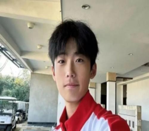 马德兴：很多职业队早就盯上苗润东，但江苏队始终拒绝放人