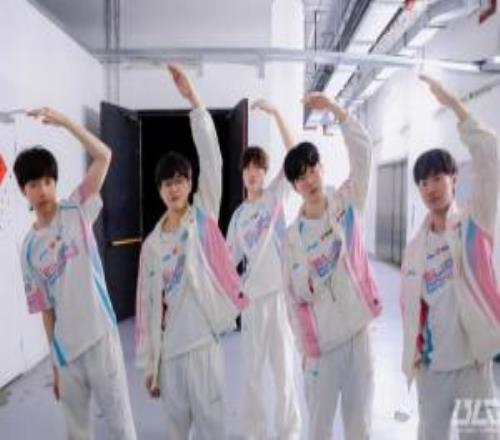 把BLG当卖票小子若LPL当日赛程中有涅槃组比赛则大概率“附赠”BLG登场