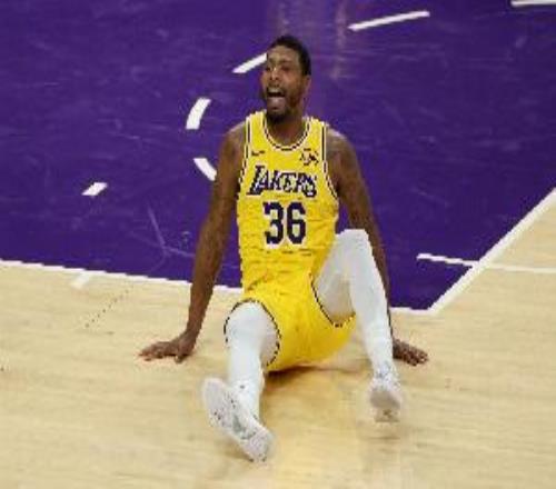 詹姆斯：斯玛特打得是能赢球的篮球他做的很多事不会体现为数据