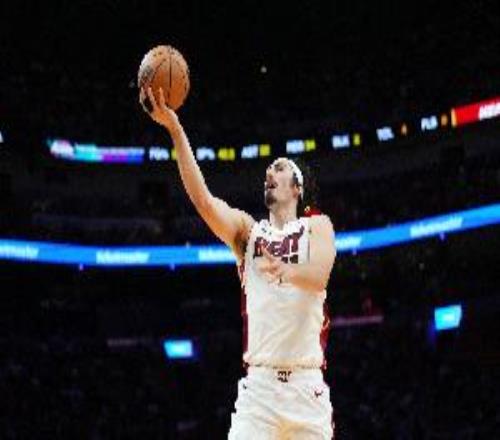 34张第一选票仍不够！小海梅哈克斯331分排第二无缘最佳第六人