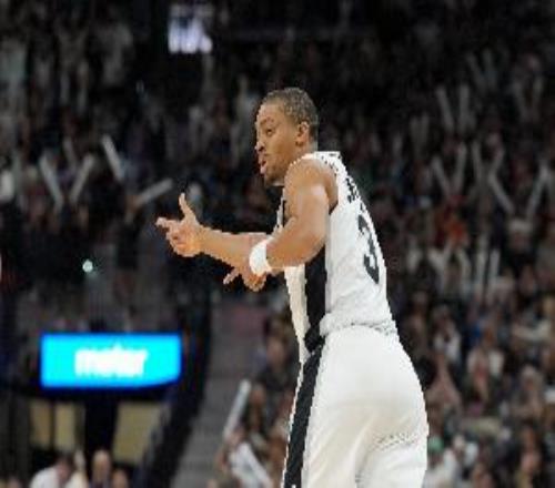 凯尔登谈获最佳第6人：起初打替补很艰难但我想成为马刺的一部分