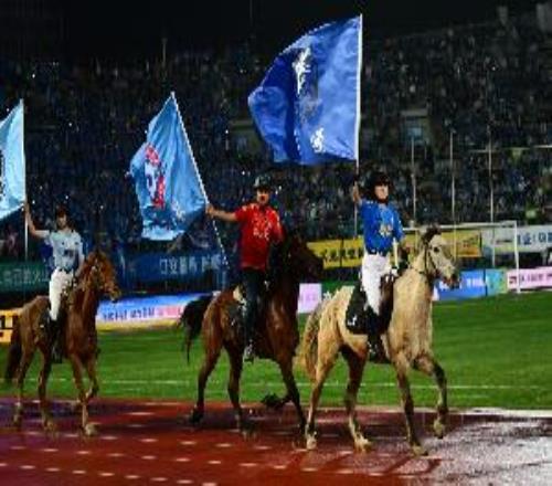 记者：今年有省超球员年薪收入远远超过百万，背离省超应有的收入