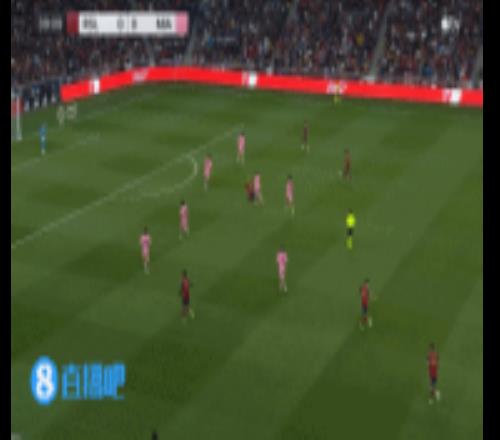 得缓缓！贝尔特拉梅抢球时从身后撞到主裁判