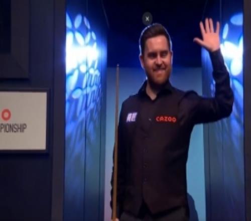 210输塞尔比！杰克琼斯：我比赛中哮喘犯了，没法呼吸头痛欲裂