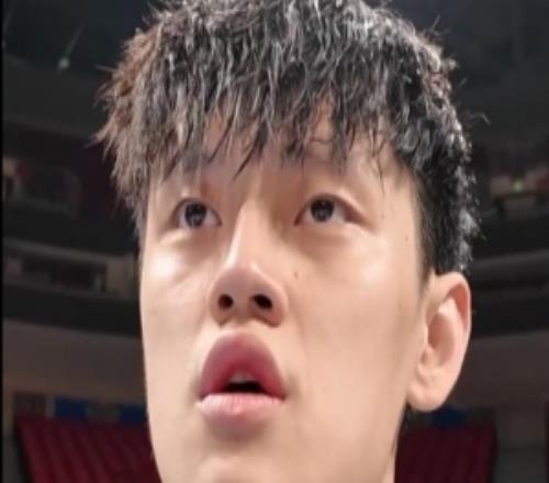 曾凡博：去年腰一断整个身体的劲就泄了身体现在并没有完全好