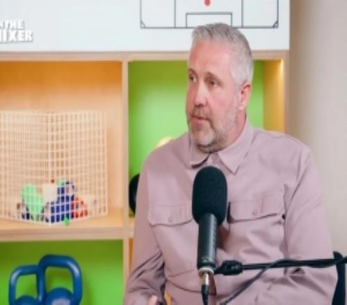 英冠旧将：曾在网上晒退役照不小心发了大便的照片，也算很尴尬了