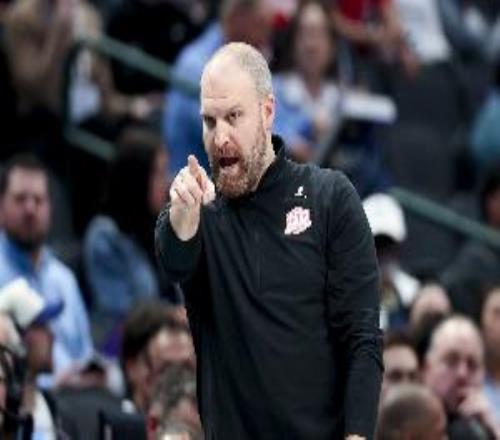 解说谈詹金斯挂帅雄鹿：还得是马刺系他显然知道要面对的情况