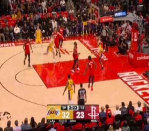 摘星揽月！海斯跟进接肯纳德超高抛传空接暴扣打停火箭