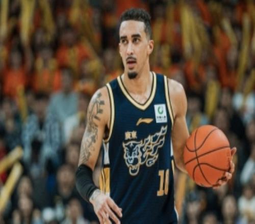 广东外援奎因场均2.6断荣膺CBA常规赛抢断王高诗岩夺本土抢断王