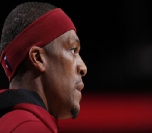 白巧克力：作为一个控卫我个人认为隆多应该进名人堂