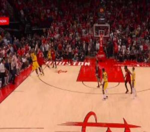 火箭逃过一劫！詹姆斯转身三分磕筐而出绝杀不中！加时了！