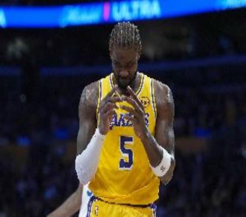 攻防没啥贡献！艾顿出战33分钟3中1拿2分6板2助&出现3失误