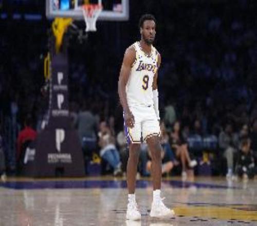 湖人上半场替补合计18分&海斯9分布朗尼5分火箭替补合计仅3分