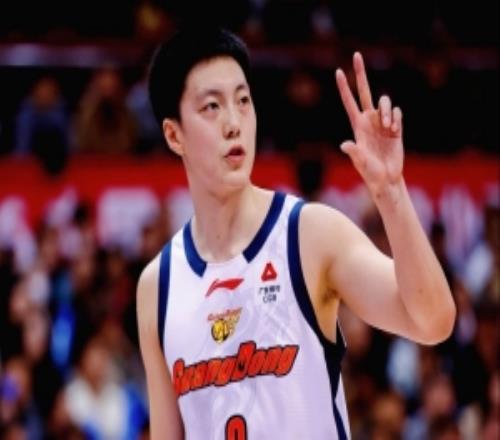 胡明轩：此役大家没准备好希望每个人状态调到最好去迎接季后赛