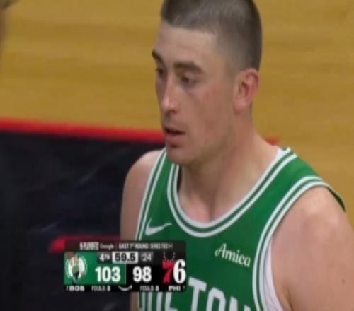 杀人诛心！普理查德拆炸弹横移高难度干拔三分压哨命中！