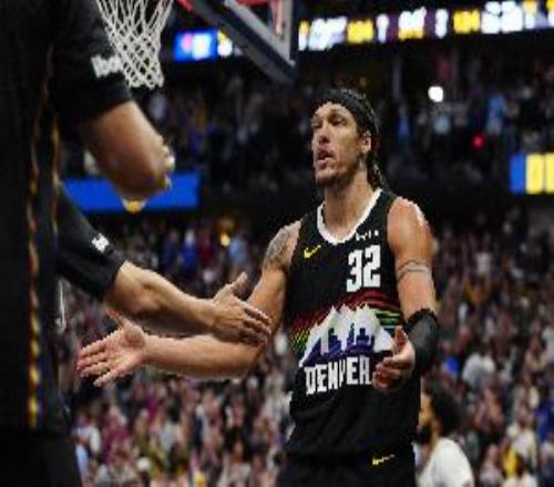 阿德尔曼：戈登今天参与了基础走动性训练目前没有最新伤情消息