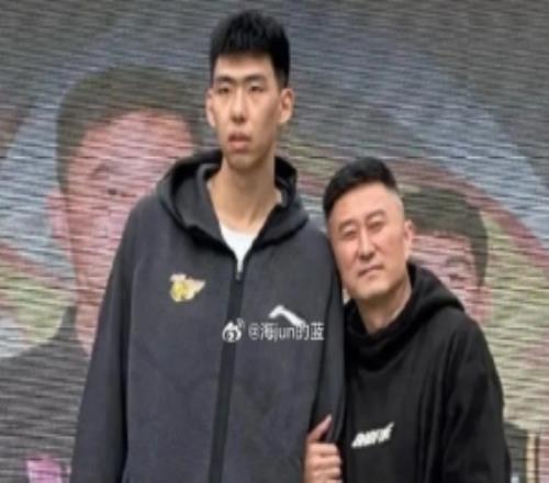 媒体人：不少宏远球迷现场倒戈喊“杜峰下课”广东已无路可退了