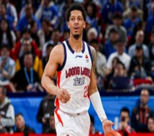 差异明显！广东半场共18次犯规&罚球7中4广州8次犯规&罚球20中16