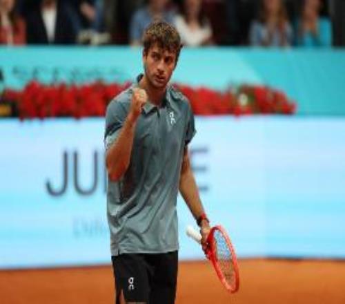 10号种子科博利21梅德维德夫，职业生涯首进大师赛八强