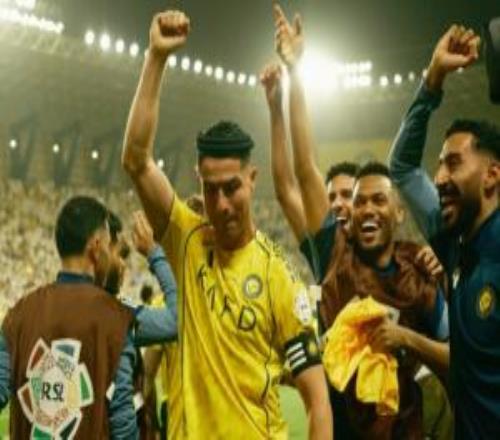 戴沙特头箍庆祝！C罗：我效力尤文皇马曼联多年只想看到球迷开心