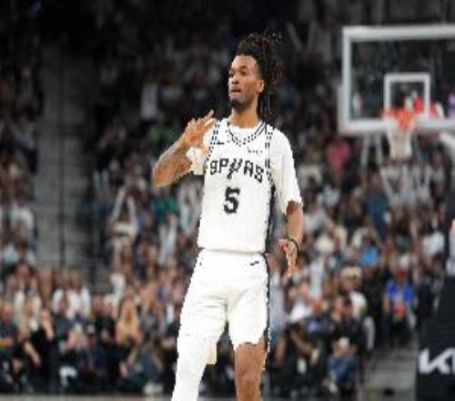 鲍文：卡斯尔是NBA中最出色的外线防守者他拥有防守者需要的天赋