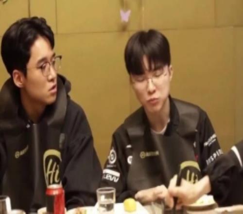 Untara：主治医生不是让你不要吃火锅Faker：禁令到解除时间了