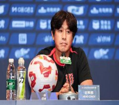 足球报：徐正源已与辽宁铁人完成签约，将于今天与全队见面