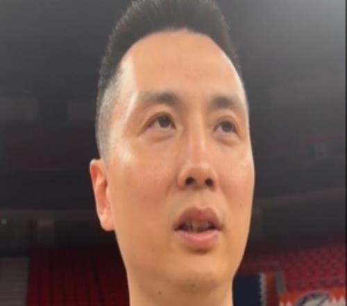 卢伟：防守端做了针对性布置两名大外援伤病恢复得不错