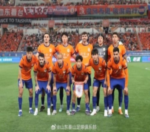 山东泰山41上海申花：克雷桑上演帽子戏法，泽卡传射建功