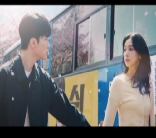 Kitty看Faker柳智敏拍摄广告：我们需要aespa来唱26年S赛主题曲