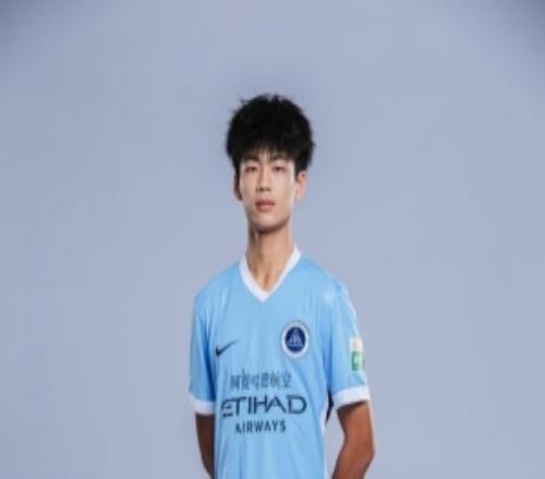 学生球员！新鹏城小将姚俊毅：希望未来入选国家队，登上更高舞台