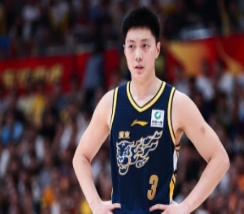 胡明轩：身体是第一位需要一个周期去好好维护整个赛季都有伤病