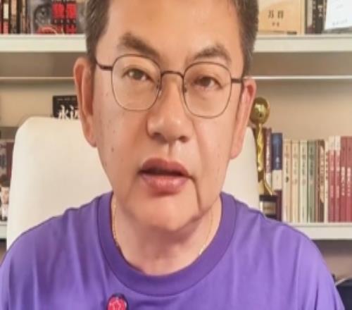 苏群：詹姆斯现在的表现值2800多万但球队要敢和前者说就出局了