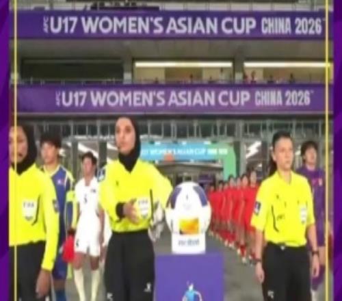 刘雨希梅开二度，中国U17女足2比4负于朝鲜U17女足，无缘决赛