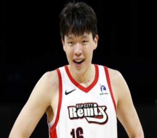 开拓者媒体人：某业内人士认为杨瀚森有潜力但效率达不到NBA水平