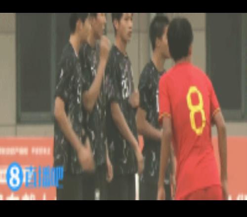 帅气飞踢庆祝！吴比乐破门梅开二度，U16国足21领先韩国U16