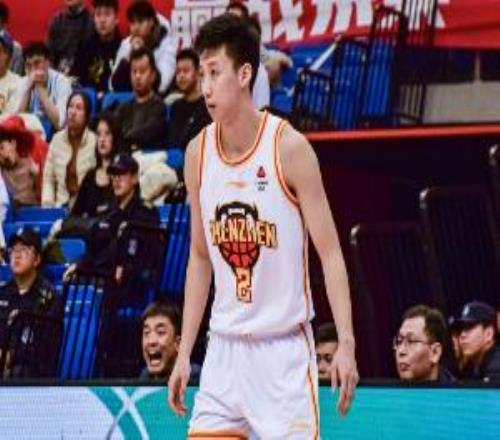 输出拉满！卢鹏羽11投8中&三分2中2空砍20分2板1助1断