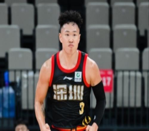 有失水准！贺希宁11中3&三分球4中0仅拿6分4板3助