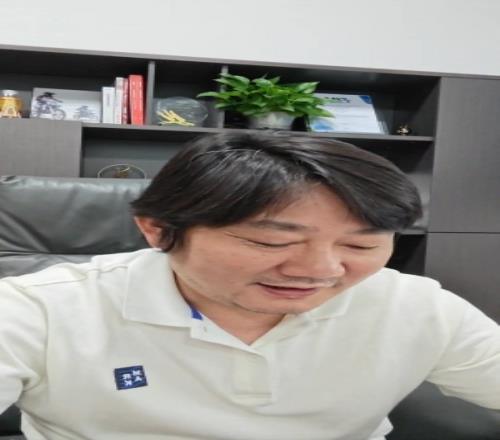张雪谈负面舆论：回怼不就正中下怀了吗反正认真做事情吧