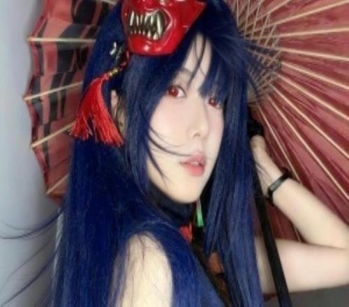 LPL女主持骆歆晒照:领航者,确定不想将我收入麾下吗