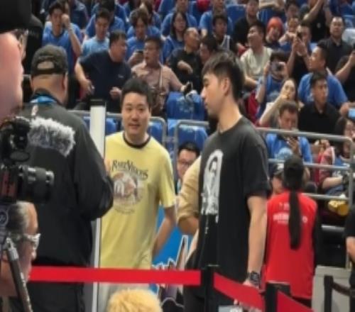 支持哪队丁俊晖来到现场观战上海VS北京系列赛G3