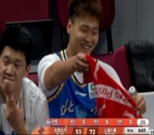 疑似回应被罚下后还笑！赵睿社媒：生活如此美好没理由不保持微笑