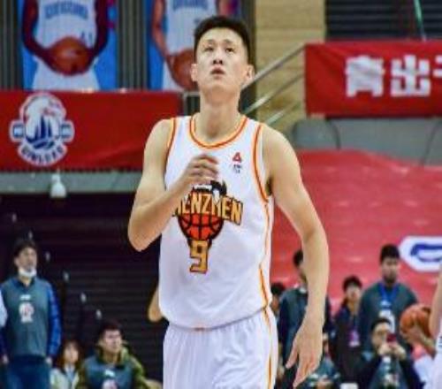 媒体人：周鹏关键时刻提供球队急需的经验这就是老将的价值