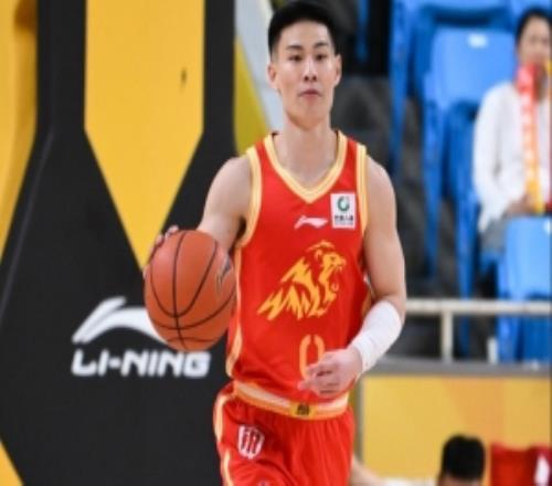 因伤退场！林秉圣9分钟3中0没得分正负值11